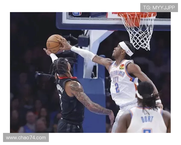 火箭队对阵雷霆队的录像回放及关键战役分析