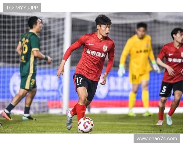 U23国脚后卫贺一然即将加盟蓉城球队而非山东泰山传闻属实 U23国脚后卫贺一然即将加盟蓉城球队而非山东泰山传闻属实